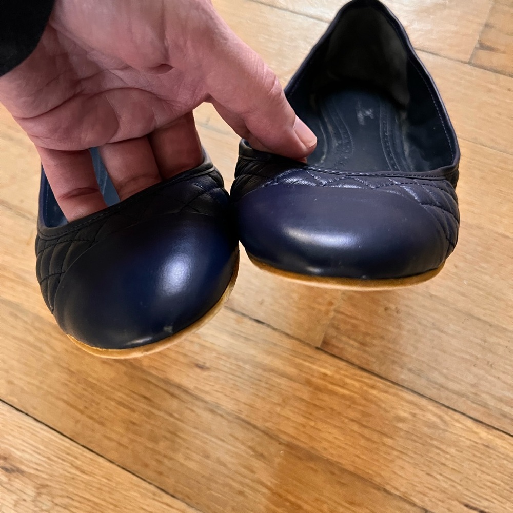 Brooks Brothers Navy Blue Quilted Leather Ballet Flats Cap Toe Shoes - Picture 2 of 7
